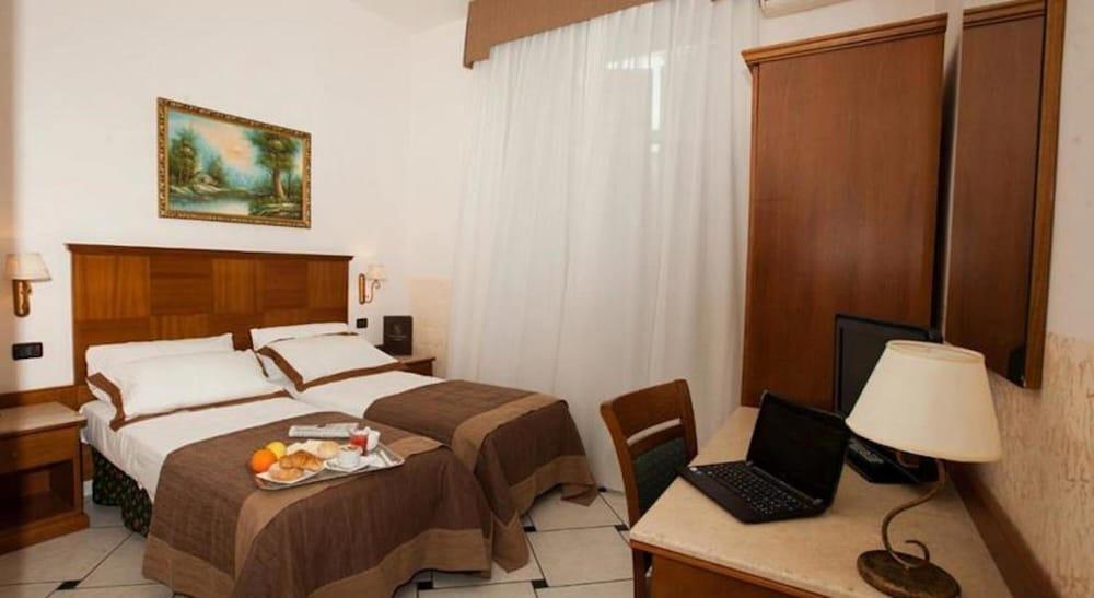 Garibaldi Suite Nápoly Kültér fotó